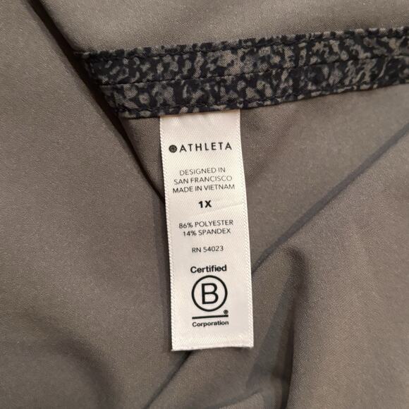 Athleta Zephyr Print Tank Top in Grey Black Python Loose 1X Active Athleisure - Picture 6 of 6